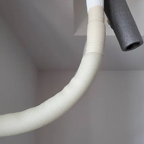 断熱材による断熱加工済みのドレンホース